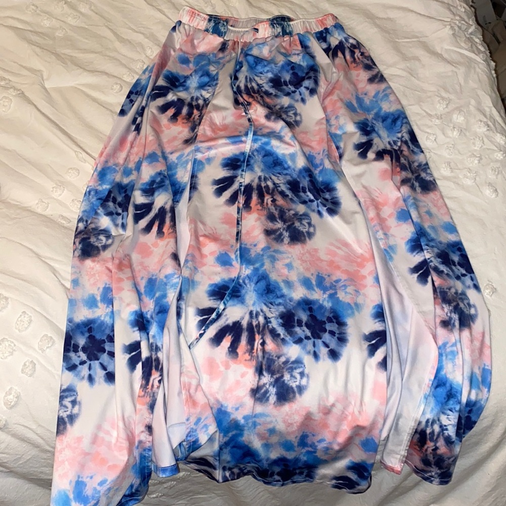 Happy tie-dye skirt